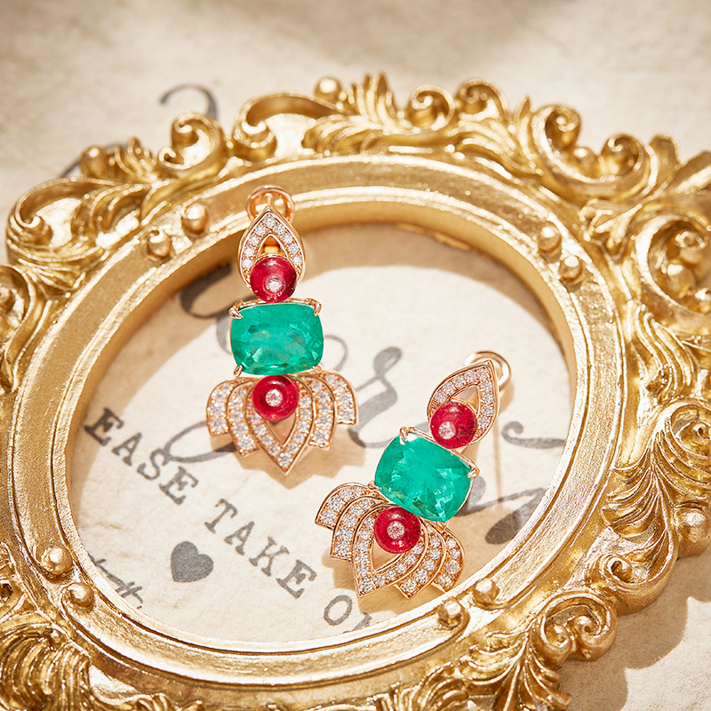 Kolekcja projektantów Styl Kol – Vintage Collectible Jewelry recenzja i cena