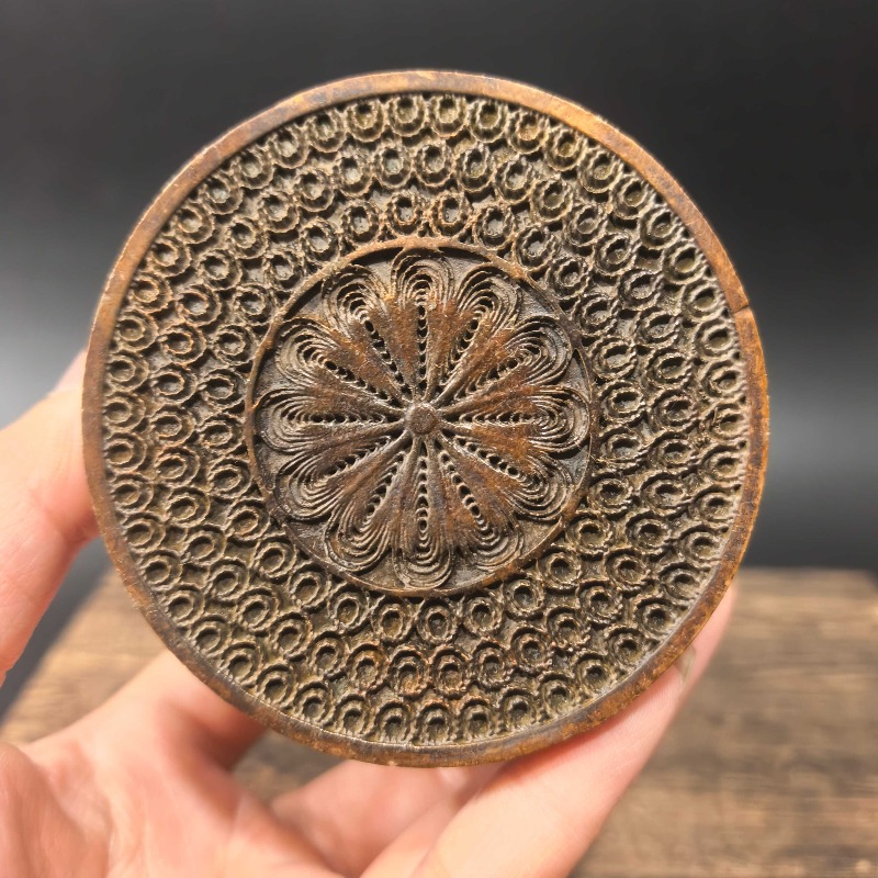 Chińska Retro Rzeźbiona Metalo – Vintage Collectible Jewelry recenzja i cena