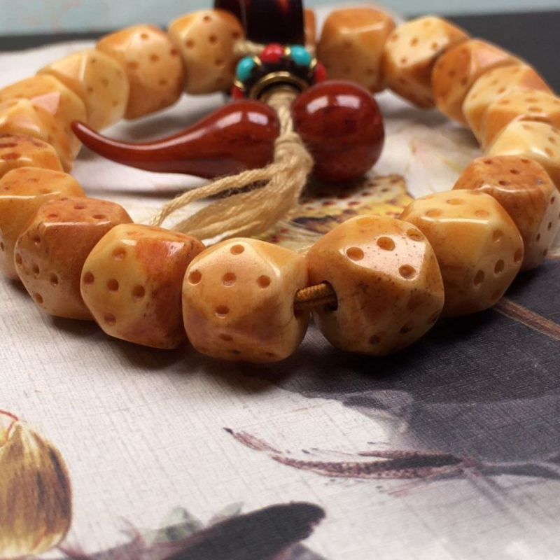 Kostki z jada, stare materiały – Vintage Collectibles And More recenzja i cena