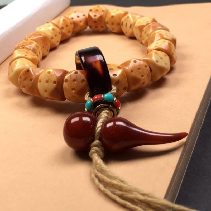 Kostki z jada, stare materiały – Vintage Collectibles And More recenzja i cena