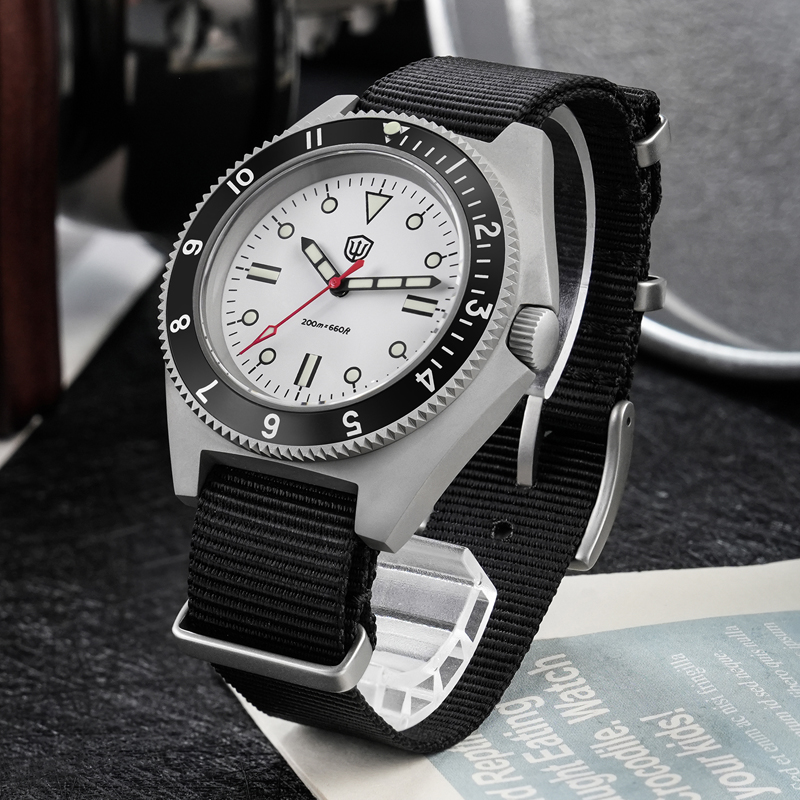 Zegarek kwarcowy Watchdives WD – Vintage Watch Collecting recenzja i cena
