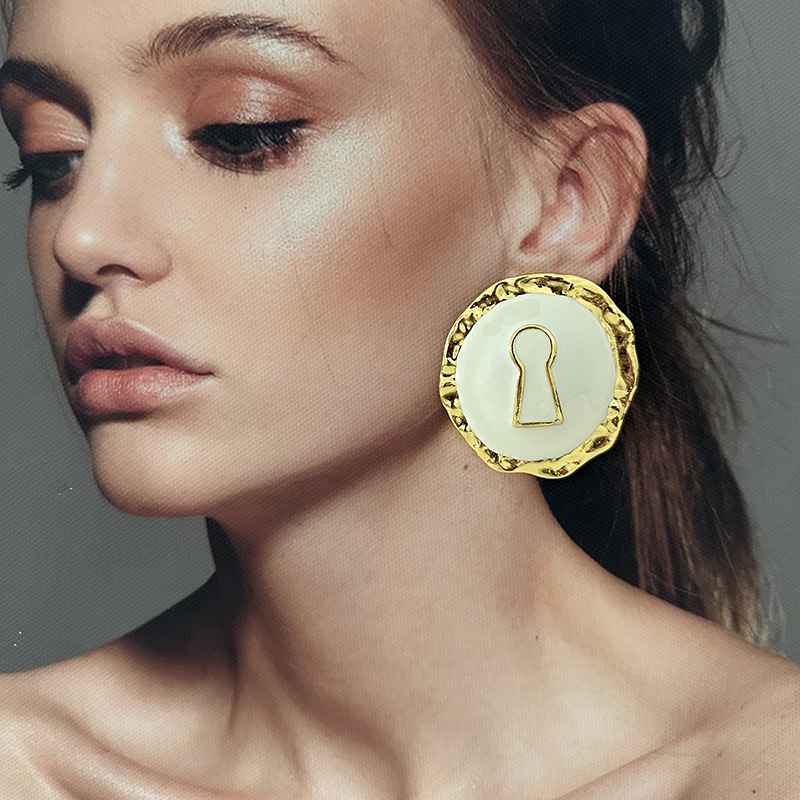 Przesadzone Czarne Emaliowane  – Vintage Collectible Jewelry recenzja i cena