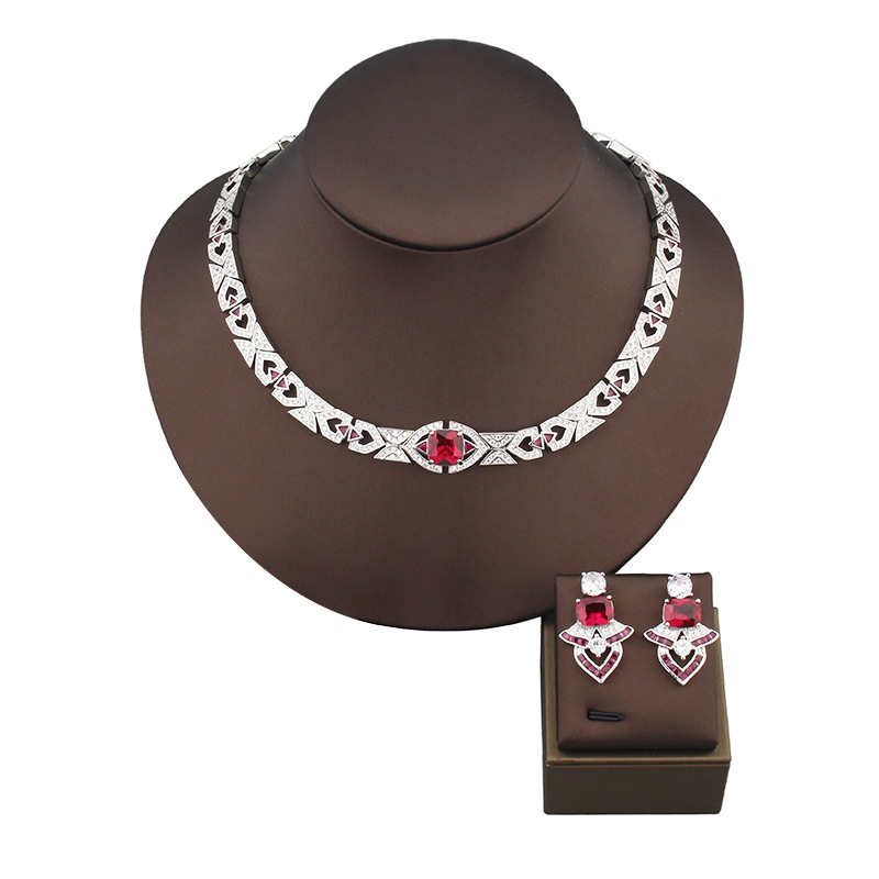 Kolekcja projektantów Kolczyki – Vintage Collectible Jewelry recenzja i cena