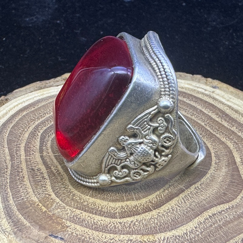 Retro postarzany pierścień z t – Vintage Collectible Jewelry recenzja i cena